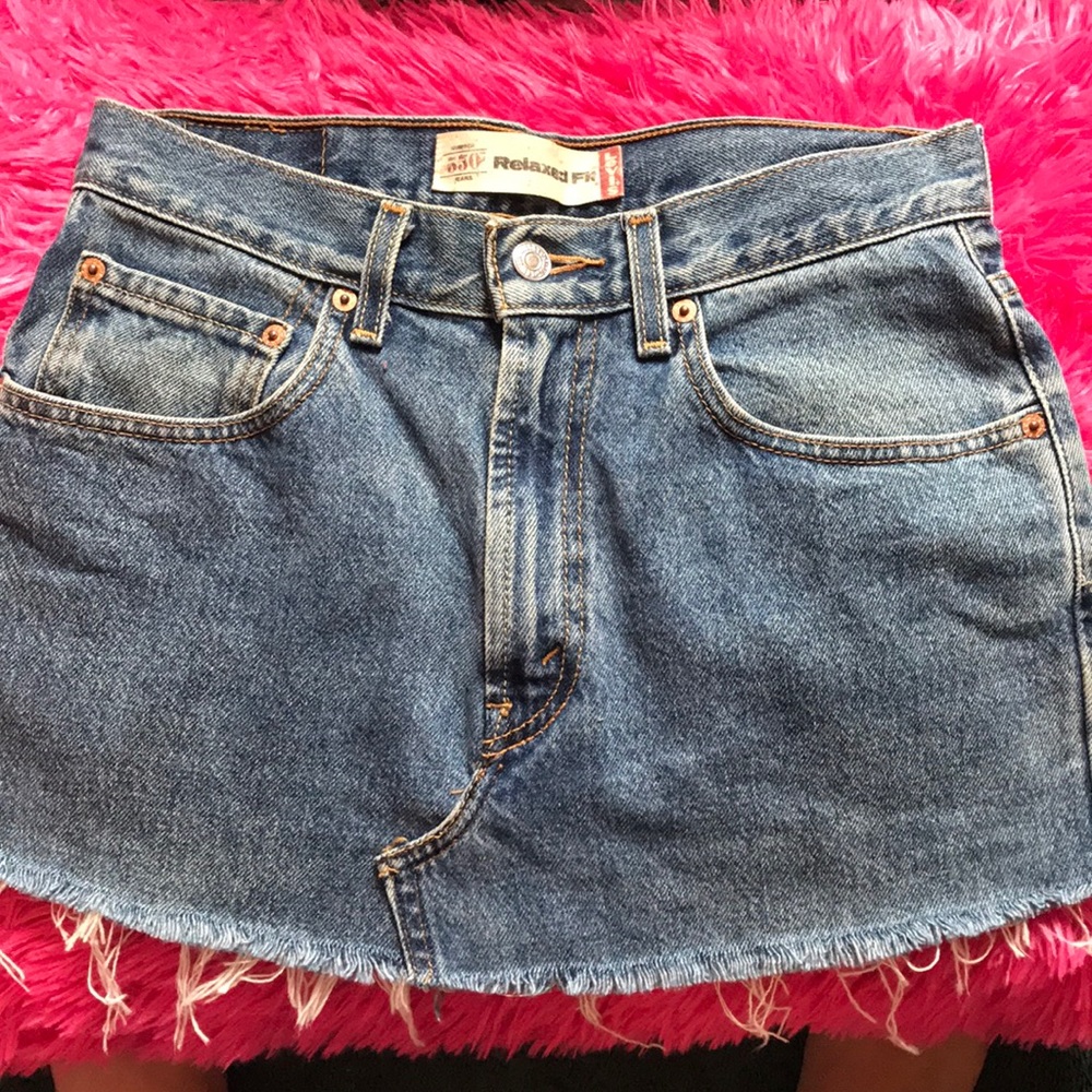 LEVI’S DENIM SKIRT
